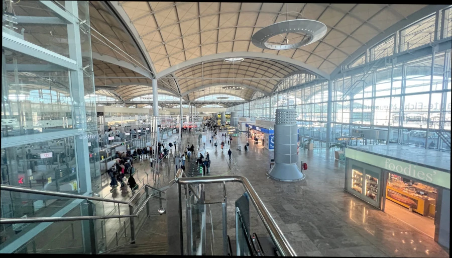 The New Terminal of Alicante's Airport Area have replaced the older terminals 1 and 2.